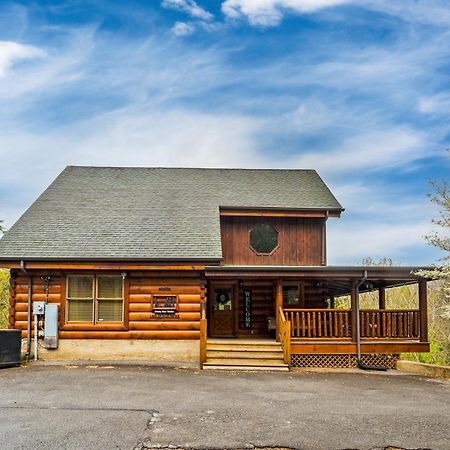 2-Bedroom Cabin With 2 Master Suites, Loft, Half-Bath And Hot Tub In A Serene Resort Setting Sevierville Bagian luar foto