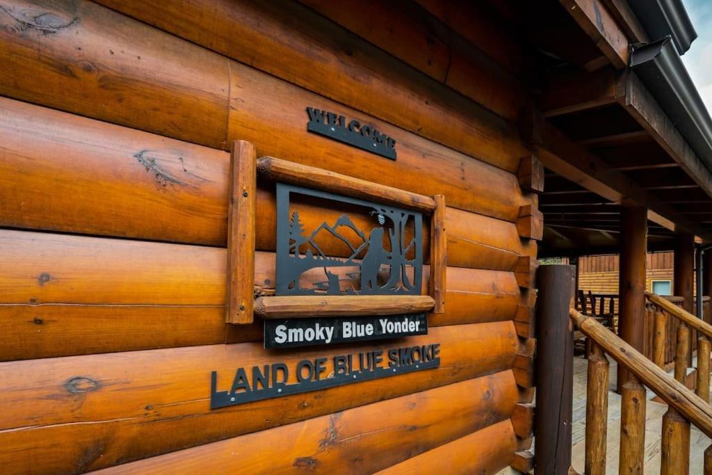 2-Bedroom Cabin With 2 Master Suites, Loft, Half-Bath And Hot Tub In A Serene Resort Setting Sevierville Bagian luar foto