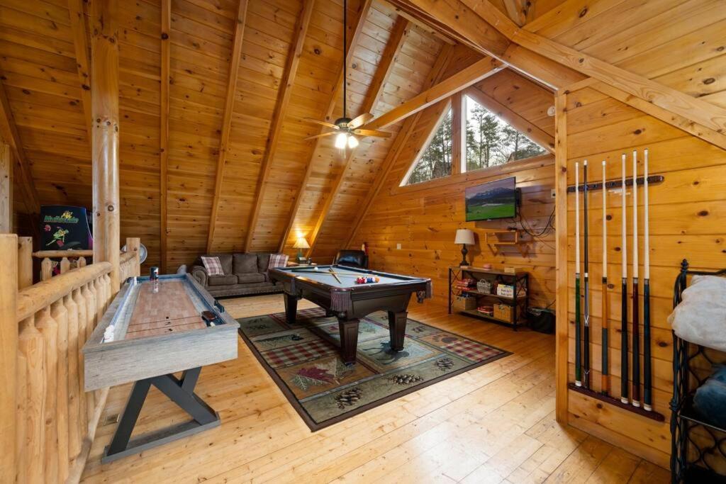 2-Bedroom Cabin With 2 Master Suites, Loft, Half-Bath And Hot Tub In A Serene Resort Setting Sevierville Bagian luar foto