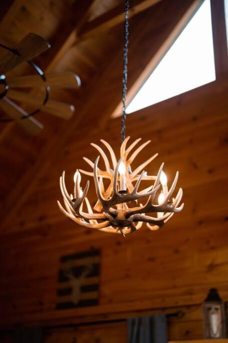 2-Bedroom Cabin With 2 Master Suites, Loft, Half-Bath And Hot Tub In A Serene Resort Setting Sevierville Bagian luar foto