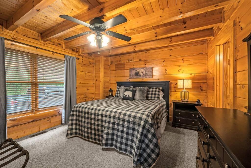 2-Bedroom Cabin With 2 Master Suites, Loft, Half-Bath And Hot Tub In A Serene Resort Setting Sevierville Bagian luar foto