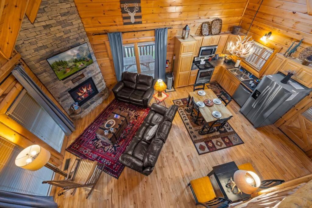 2-Bedroom Cabin With 2 Master Suites, Loft, Half-Bath And Hot Tub In A Serene Resort Setting Sevierville Bagian luar foto